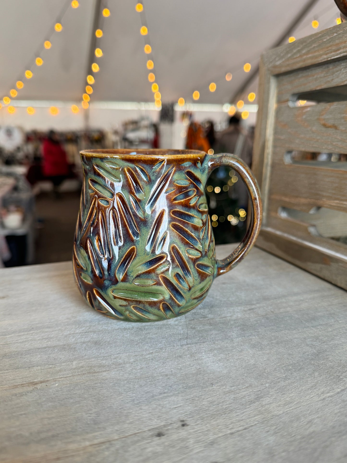 Pine Carvetti Mug - approx. 12-14oz - 111