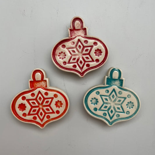 Retro Ornaments Magnets - Set of 3